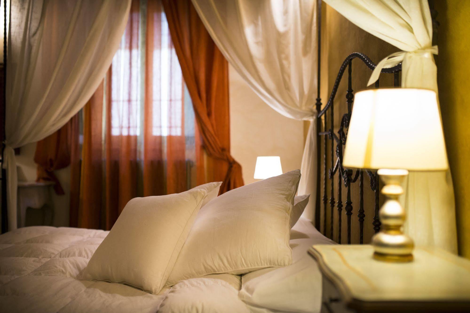Borgo San Faustino Country Relais And Spa 모라노 외부 사진